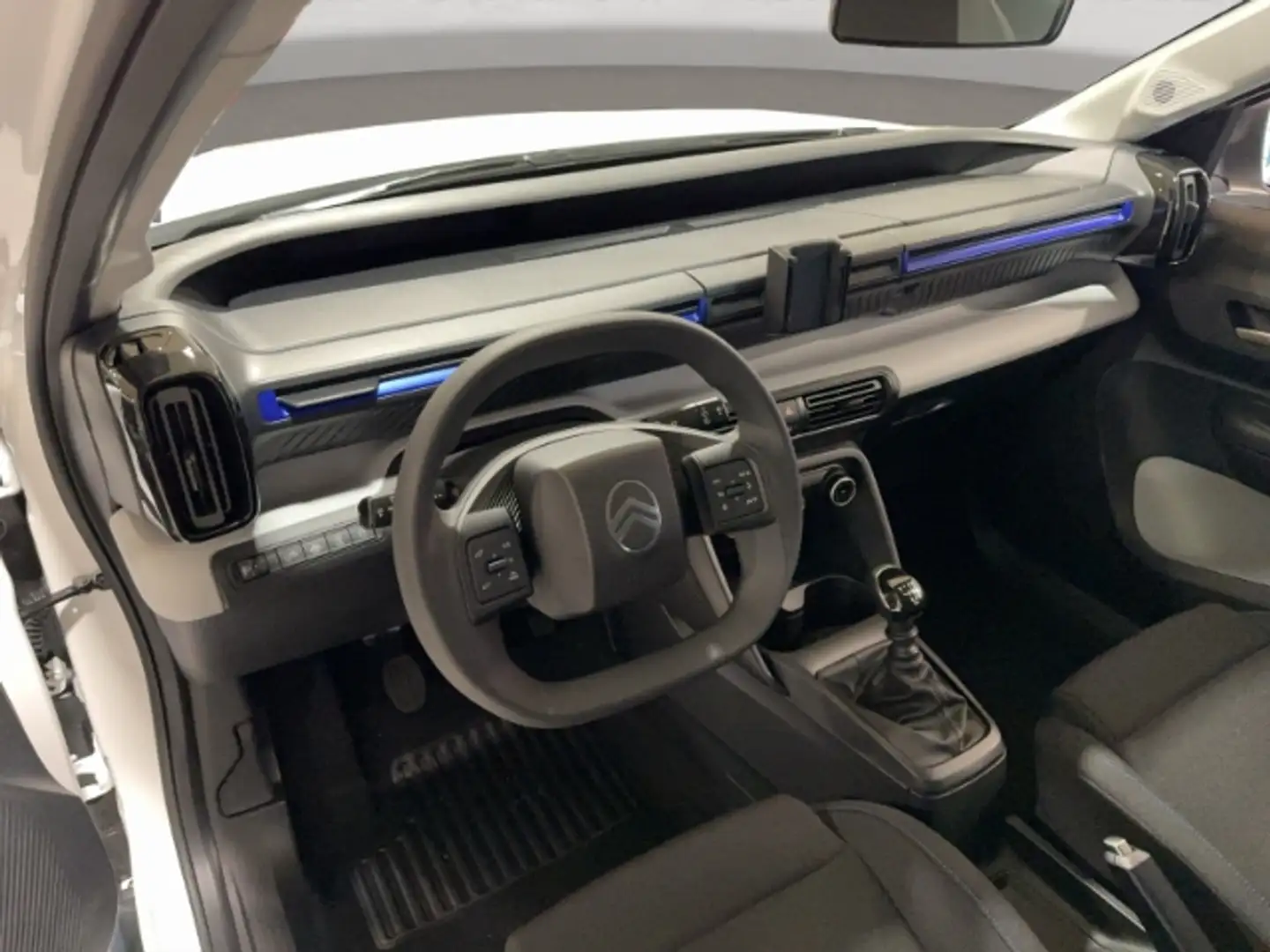 Vehicle image, number 8