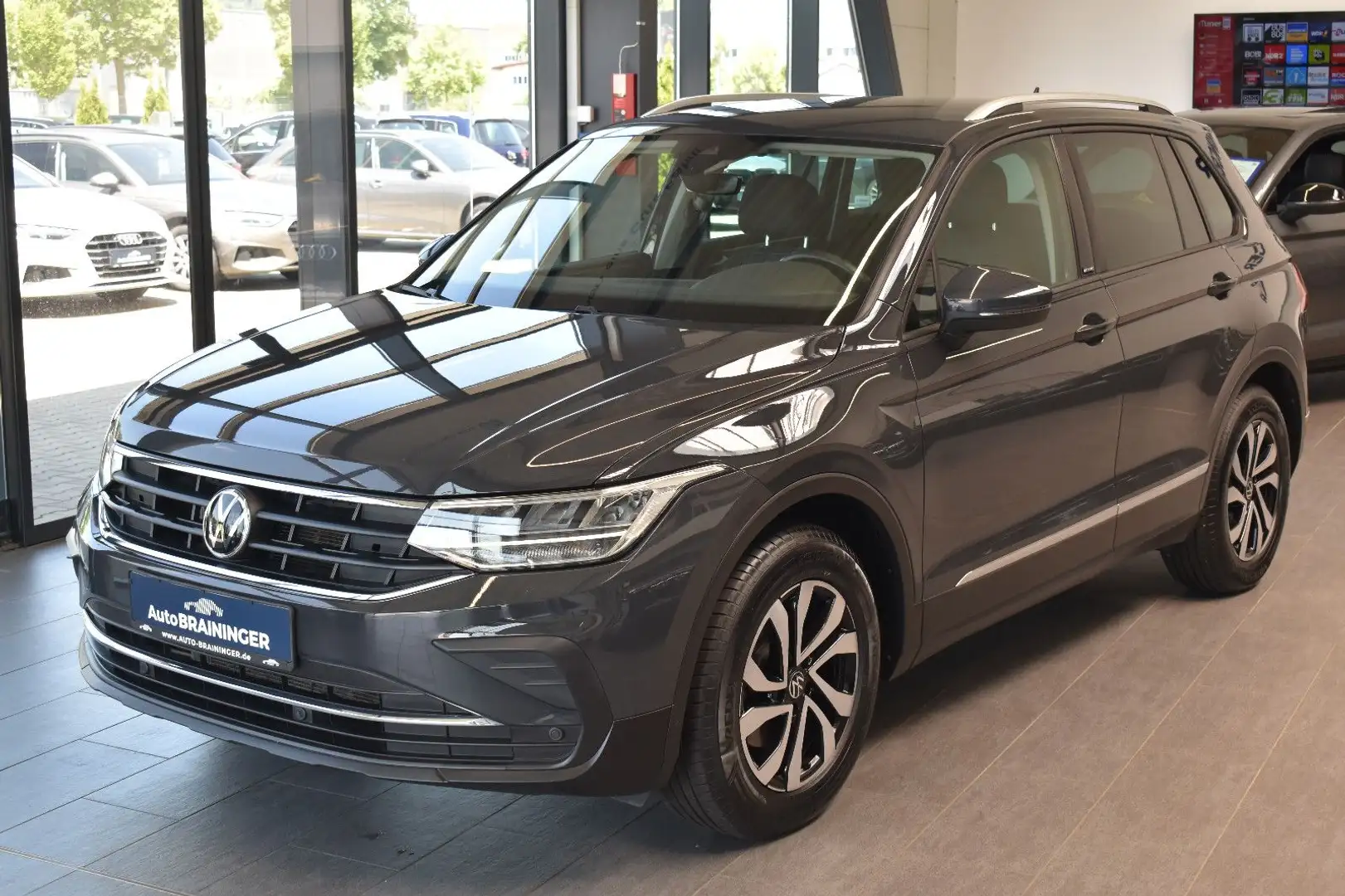 Vehicle image, number 4