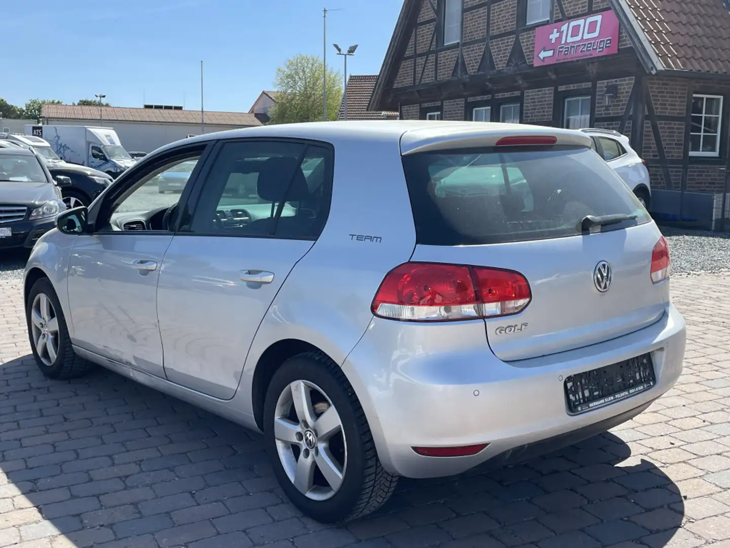 Vehicle image, number 3