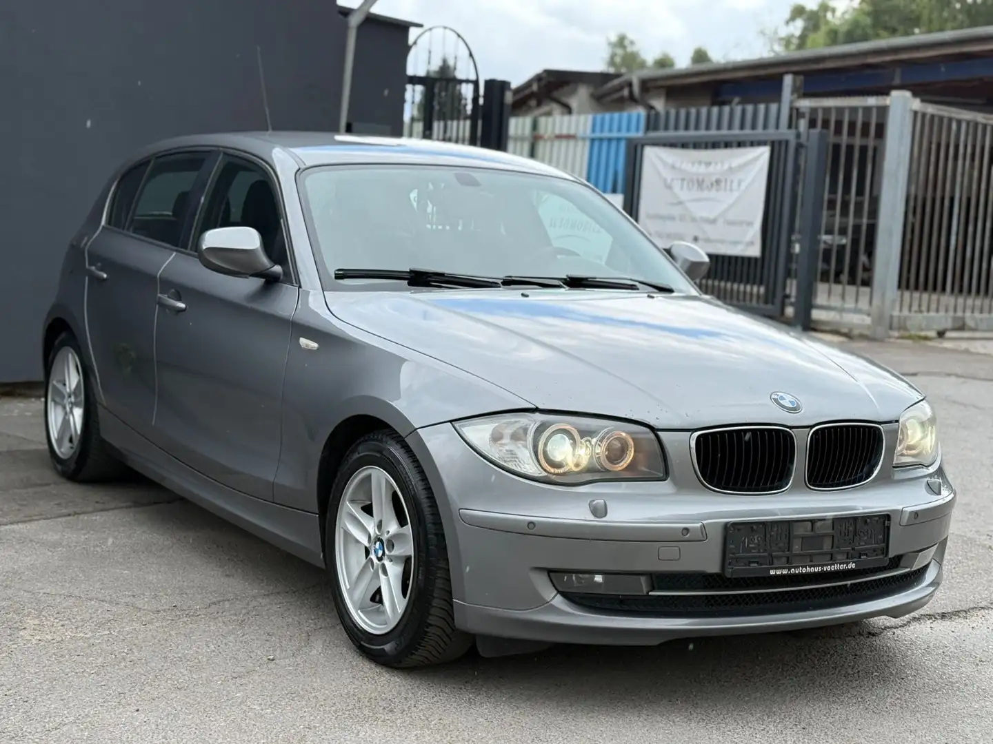 Vehicle image, number 9