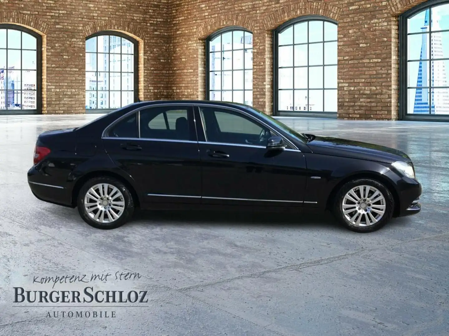 Vehicle image, number 4