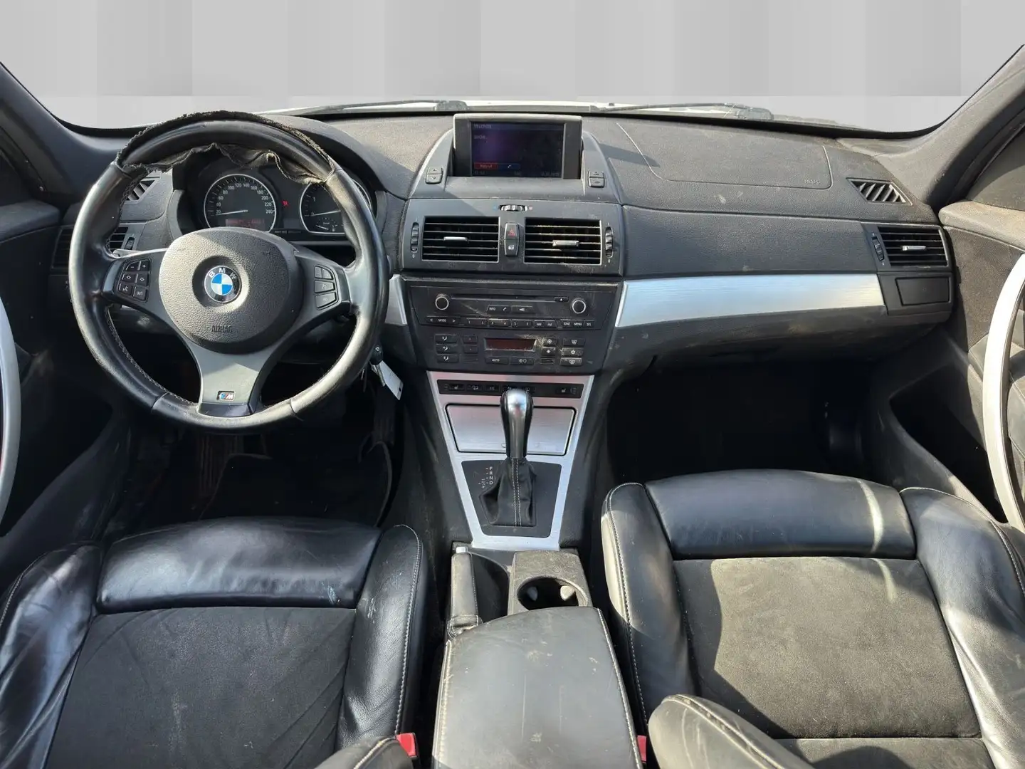 Vehicle image, number 13