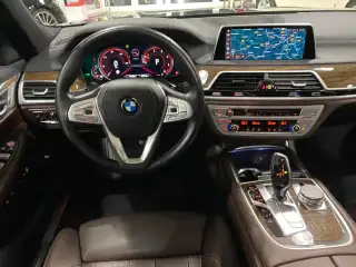 Vehicle image thumbnail, number 9