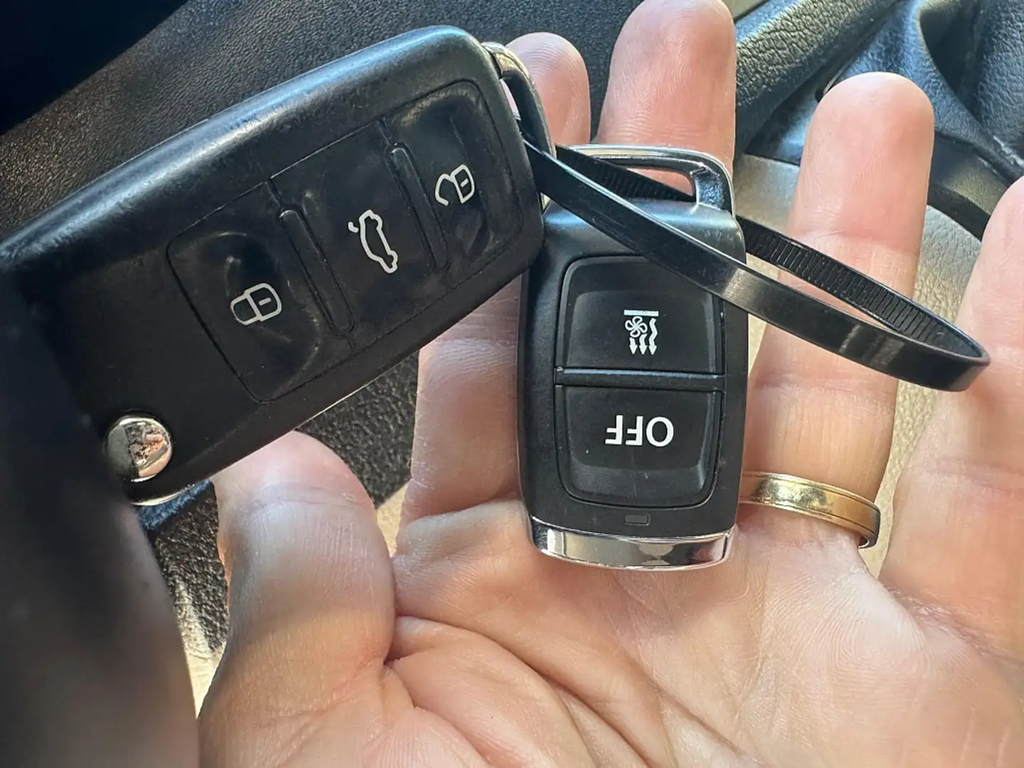 Vehicle image, number 8
