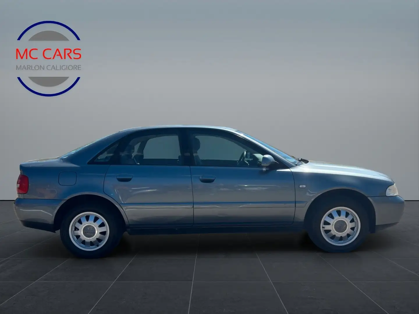 Vehicle image, number 8