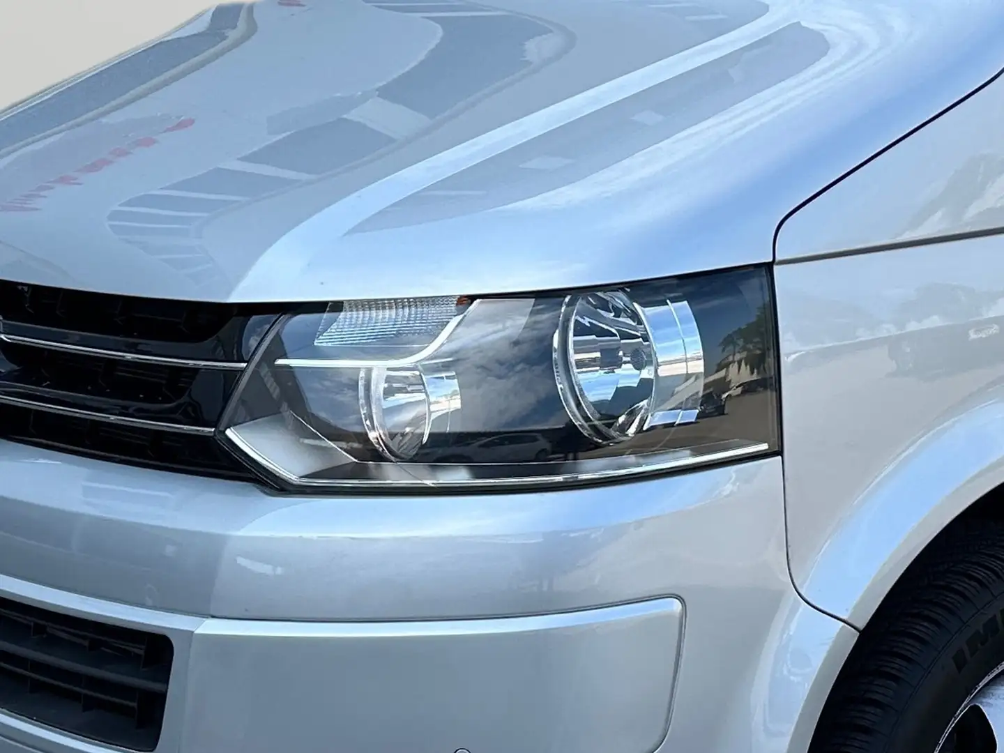 Vehicle image, number 9