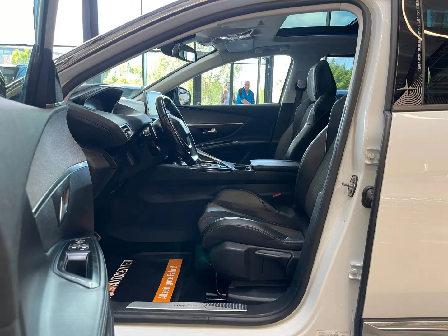 Vehicle image, number 9