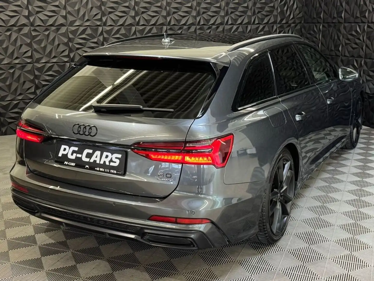 Vehicle image, number 8
