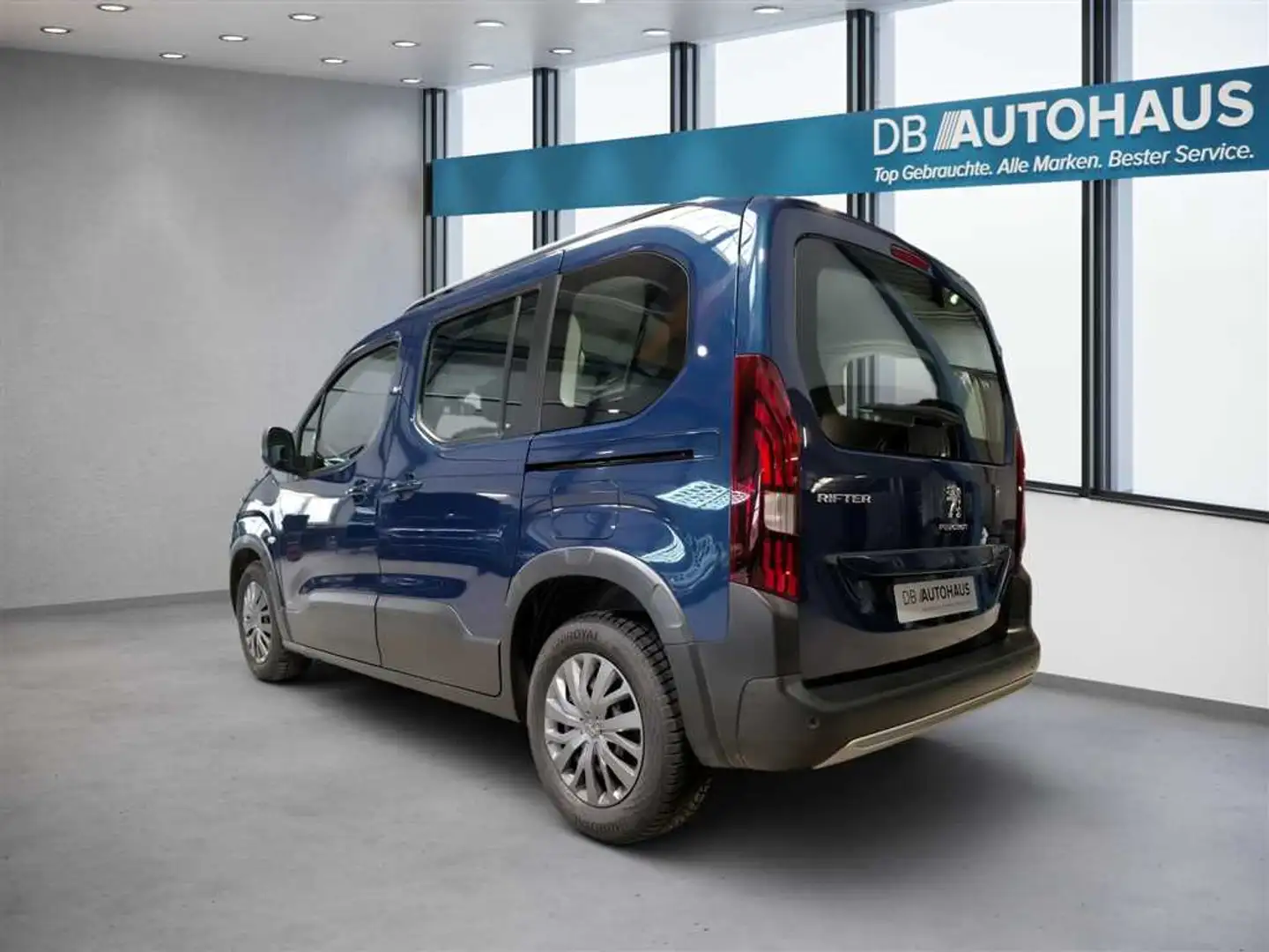 Vehicle image, number 6