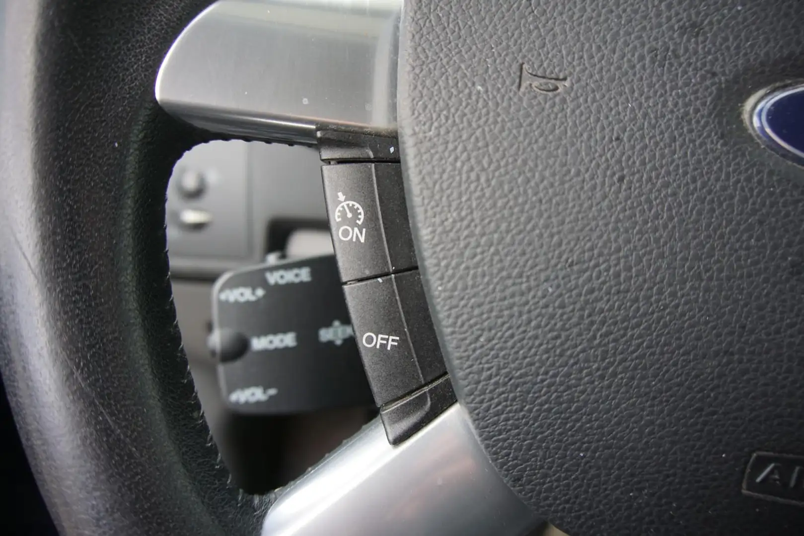 Vehicle image, number 11