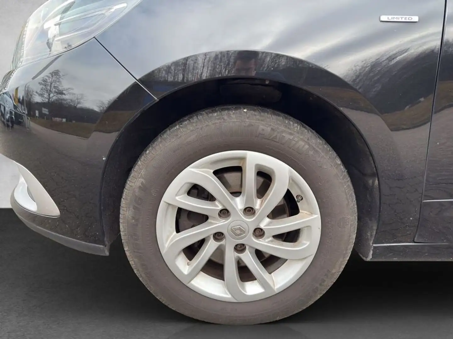 Vehicle image, number 18