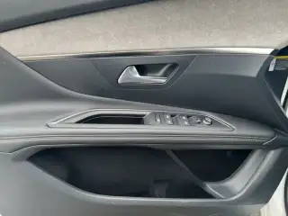 Vehicle image thumbnail, number 12