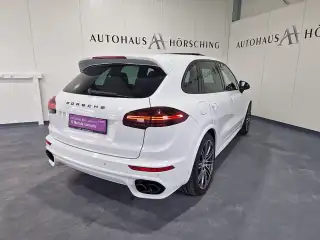 Vehicle image thumbnail, number 7