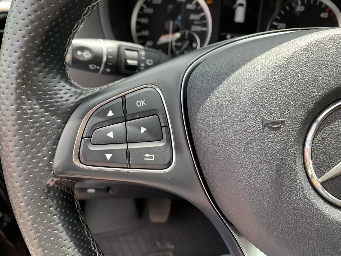 Vehicle image, number 17