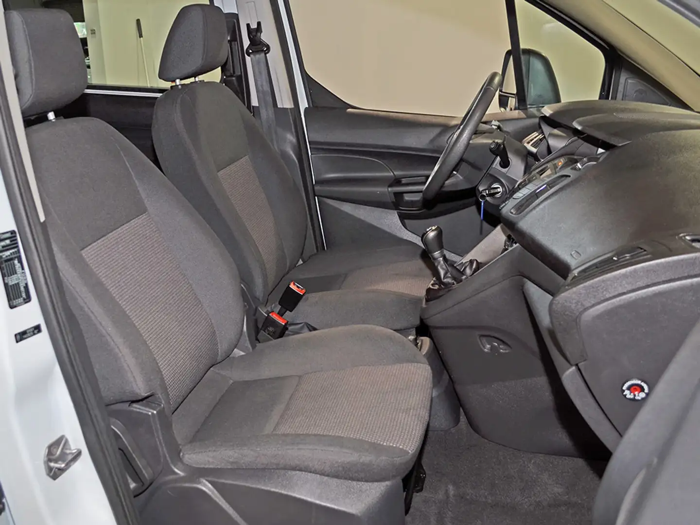 Vehicle image, number 10