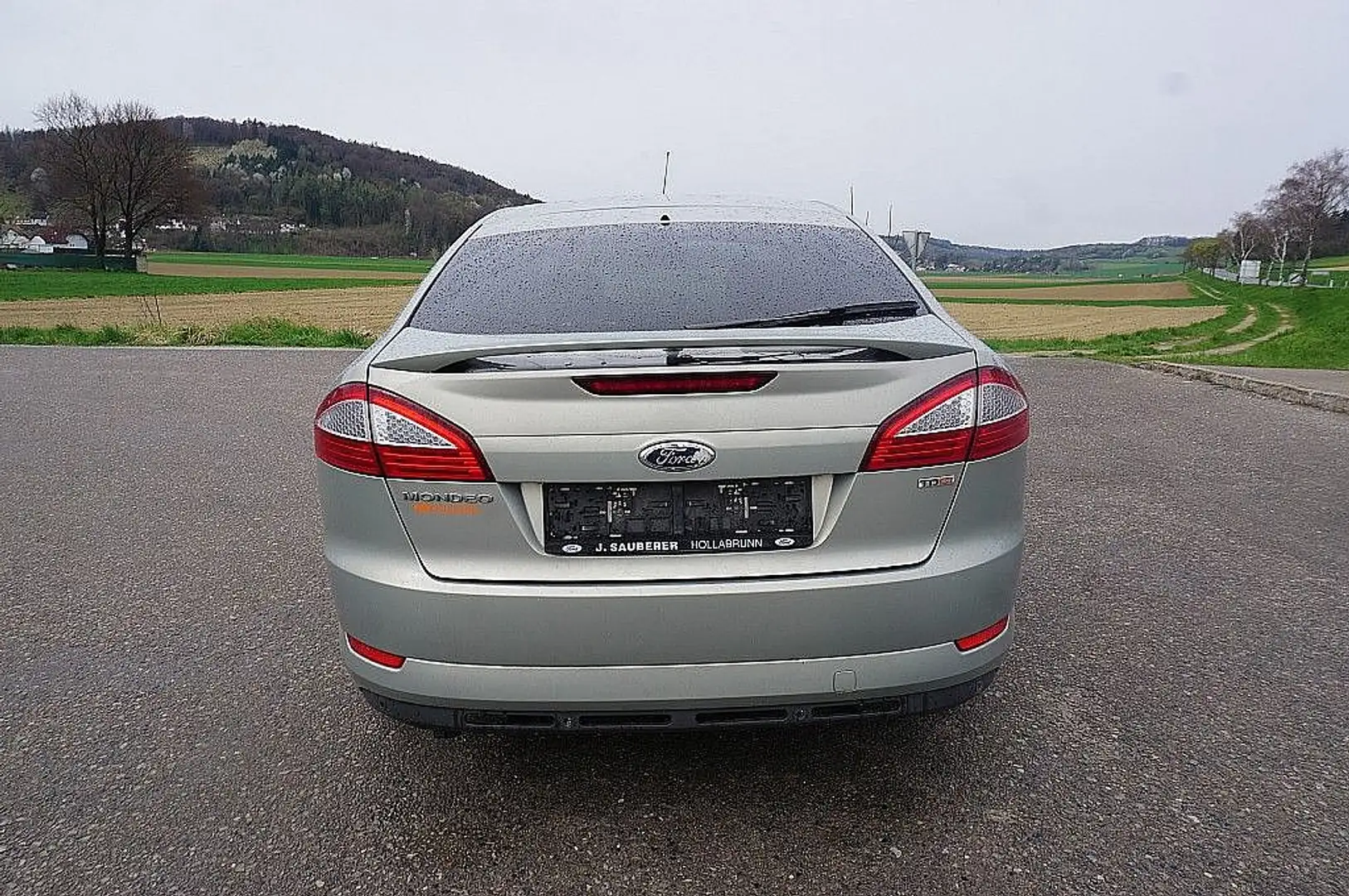 Vehicle image, number 5