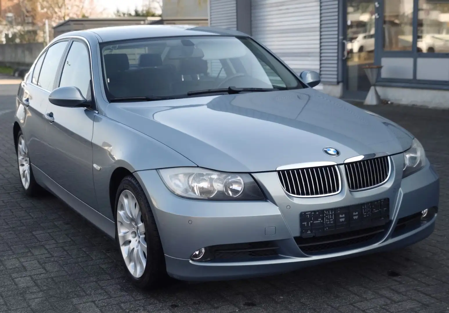 Vehicle image, number 3