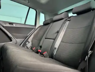 Vehicle image thumbnail, number 12