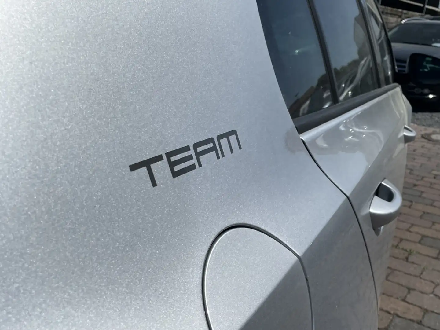 Vehicle image, number 5