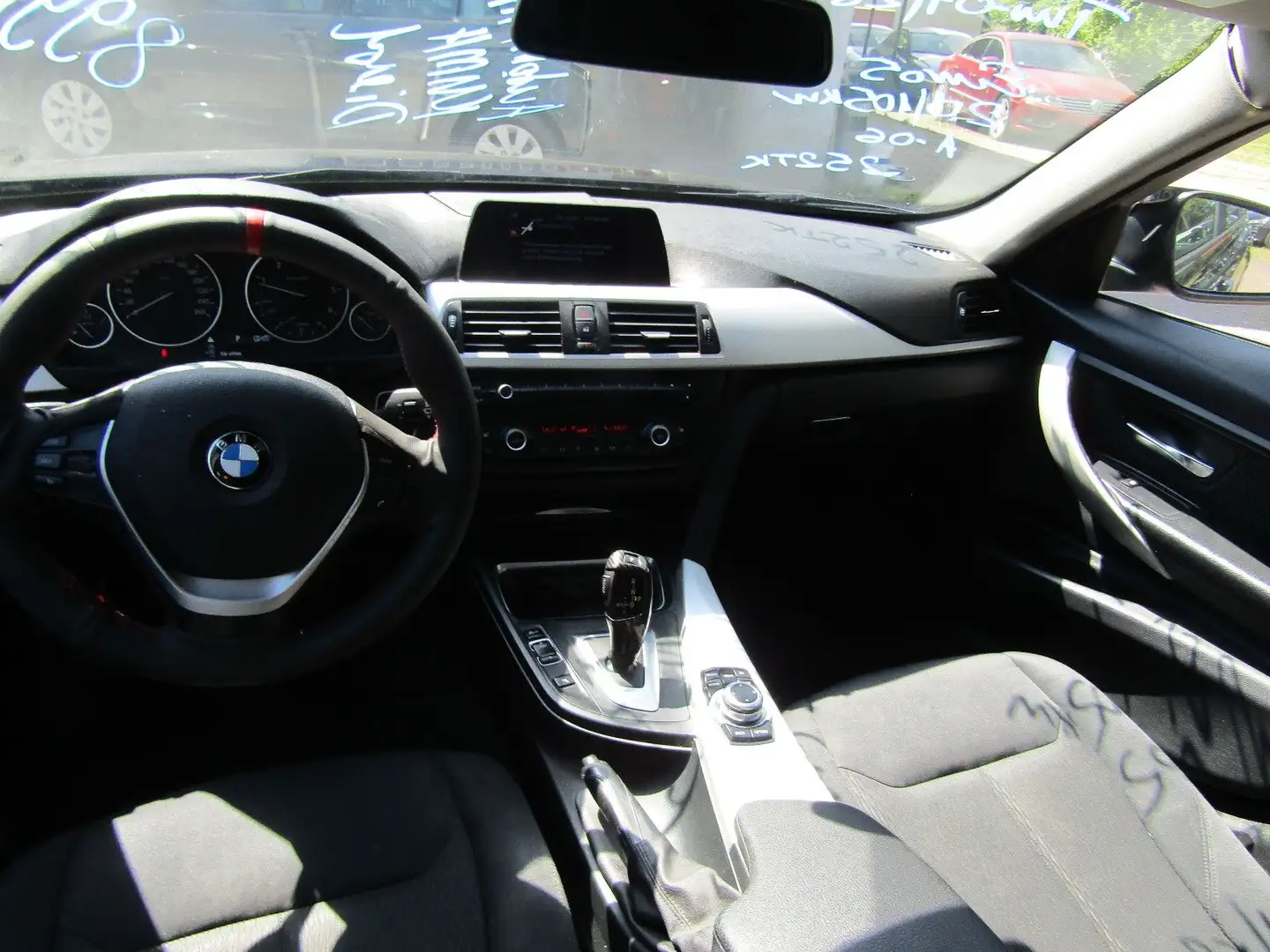 Vehicle image, number 10