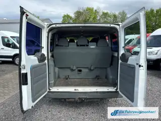 Vehicle image thumbnail, number 12