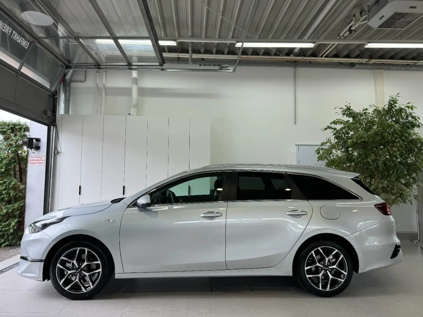 Vehicle image, number 5
