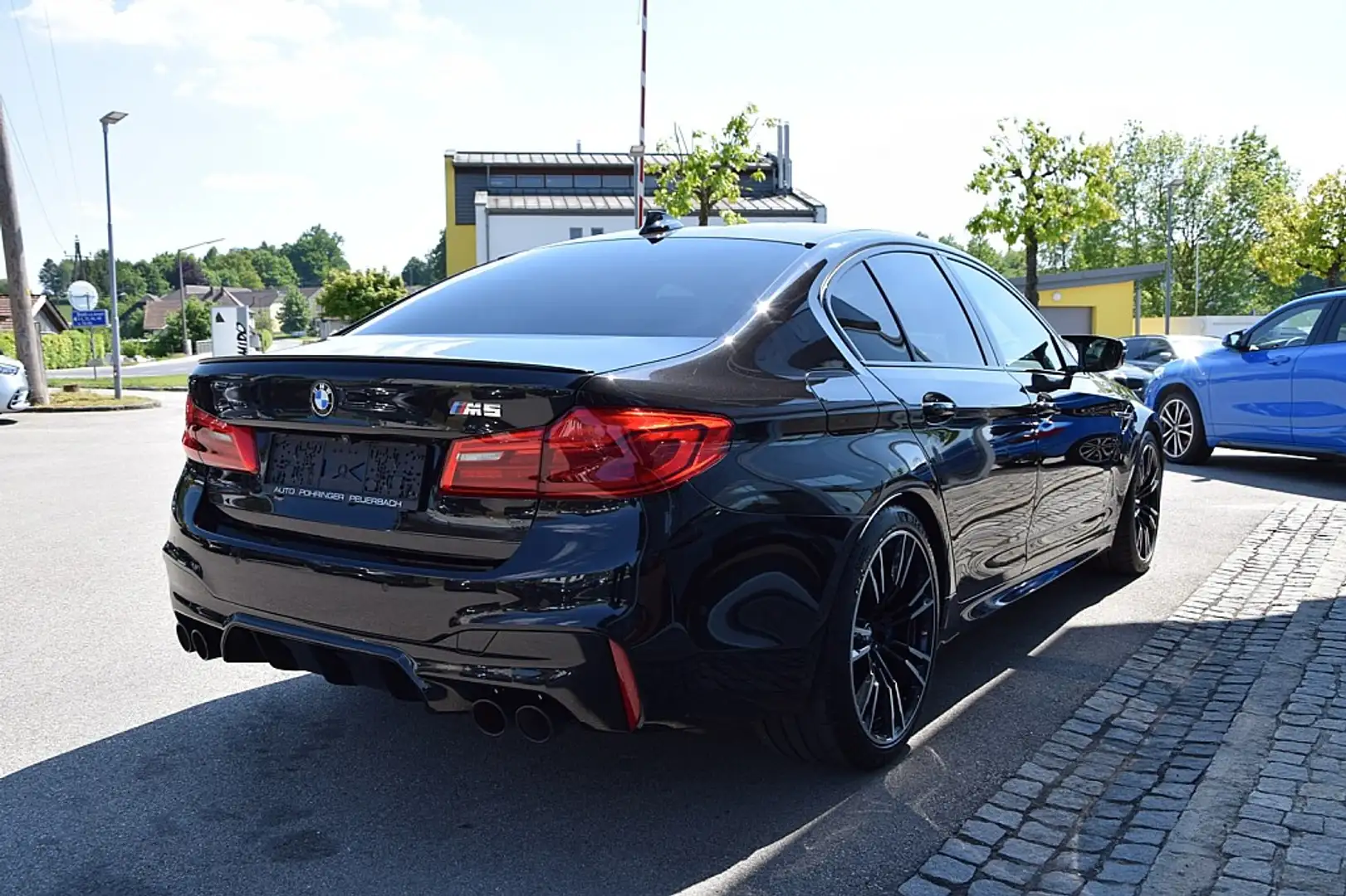 Vehicle image, number 3