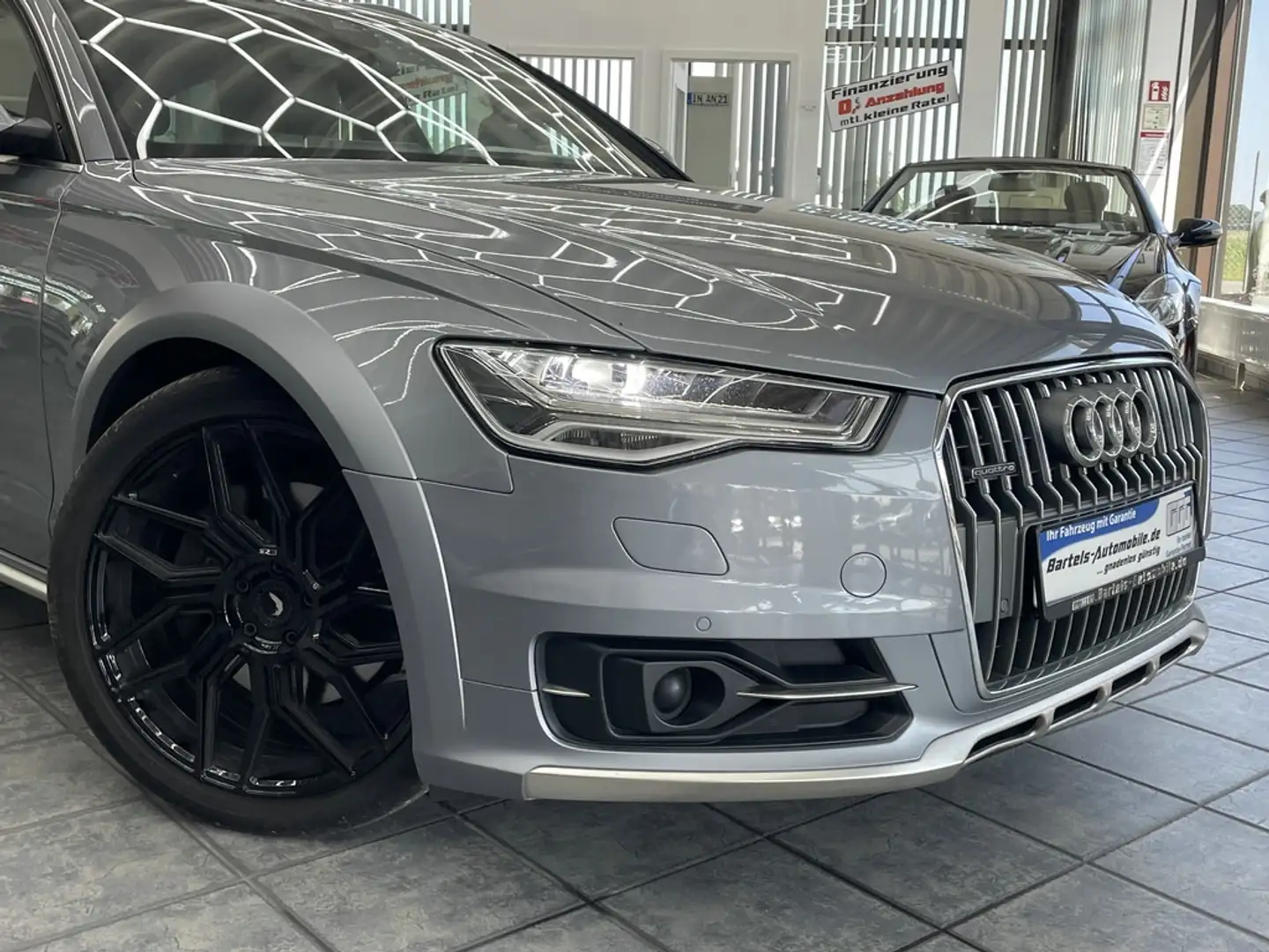 Vehicle image, number 19