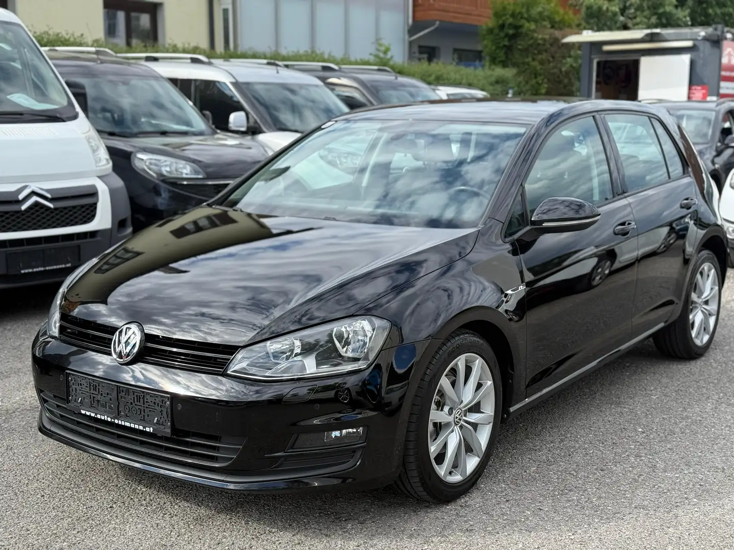 Vehicle image, number 3
