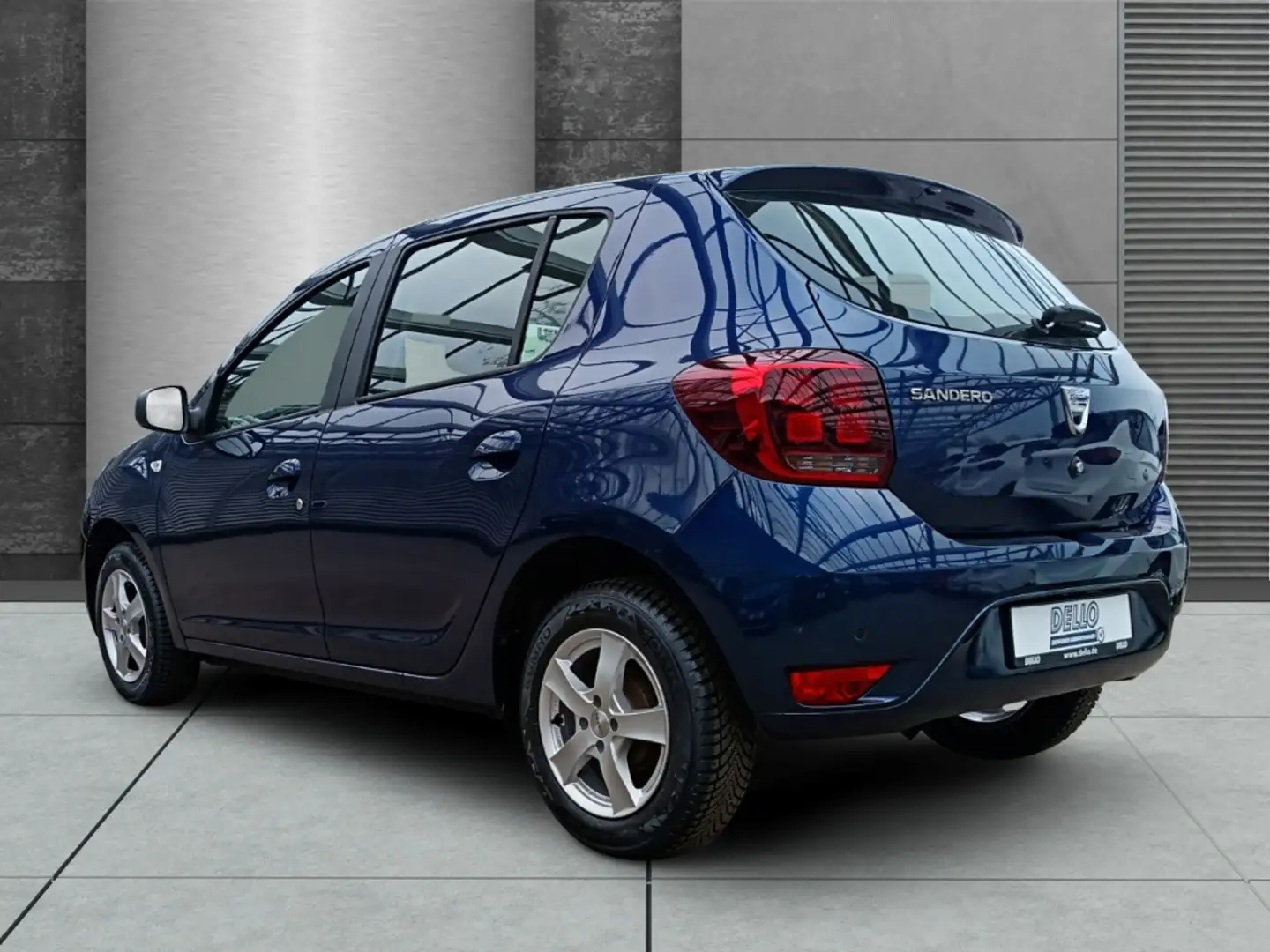 Vehicle image, number 3