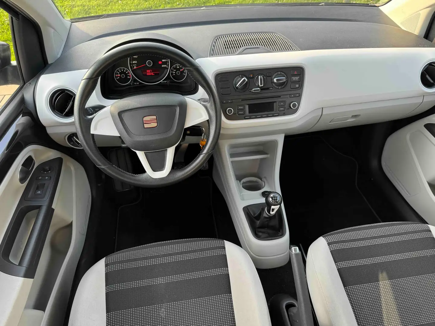 Vehicle image, number 20