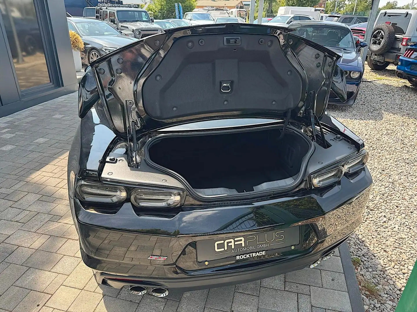 Vehicle image, number 9