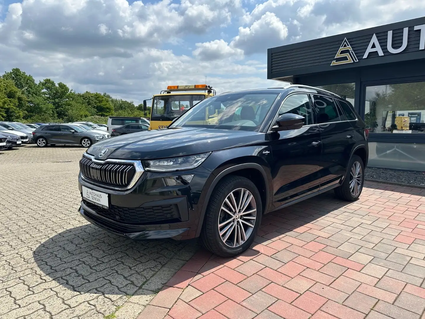 Vehicle image, number 3