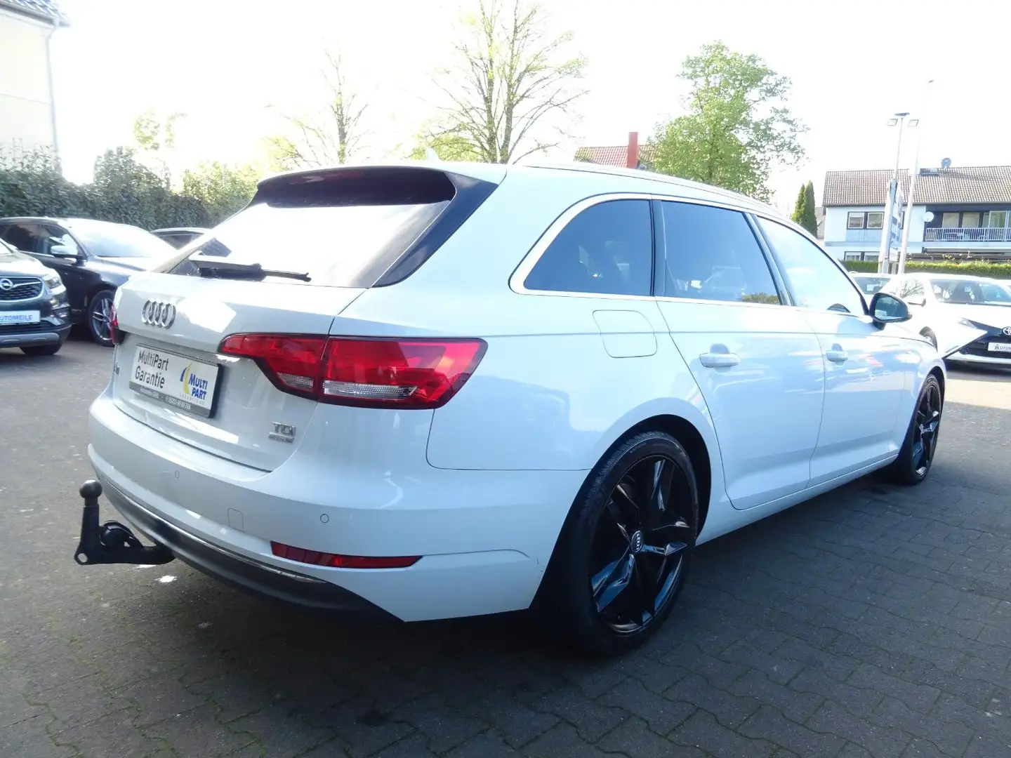 Vehicle image, number 3