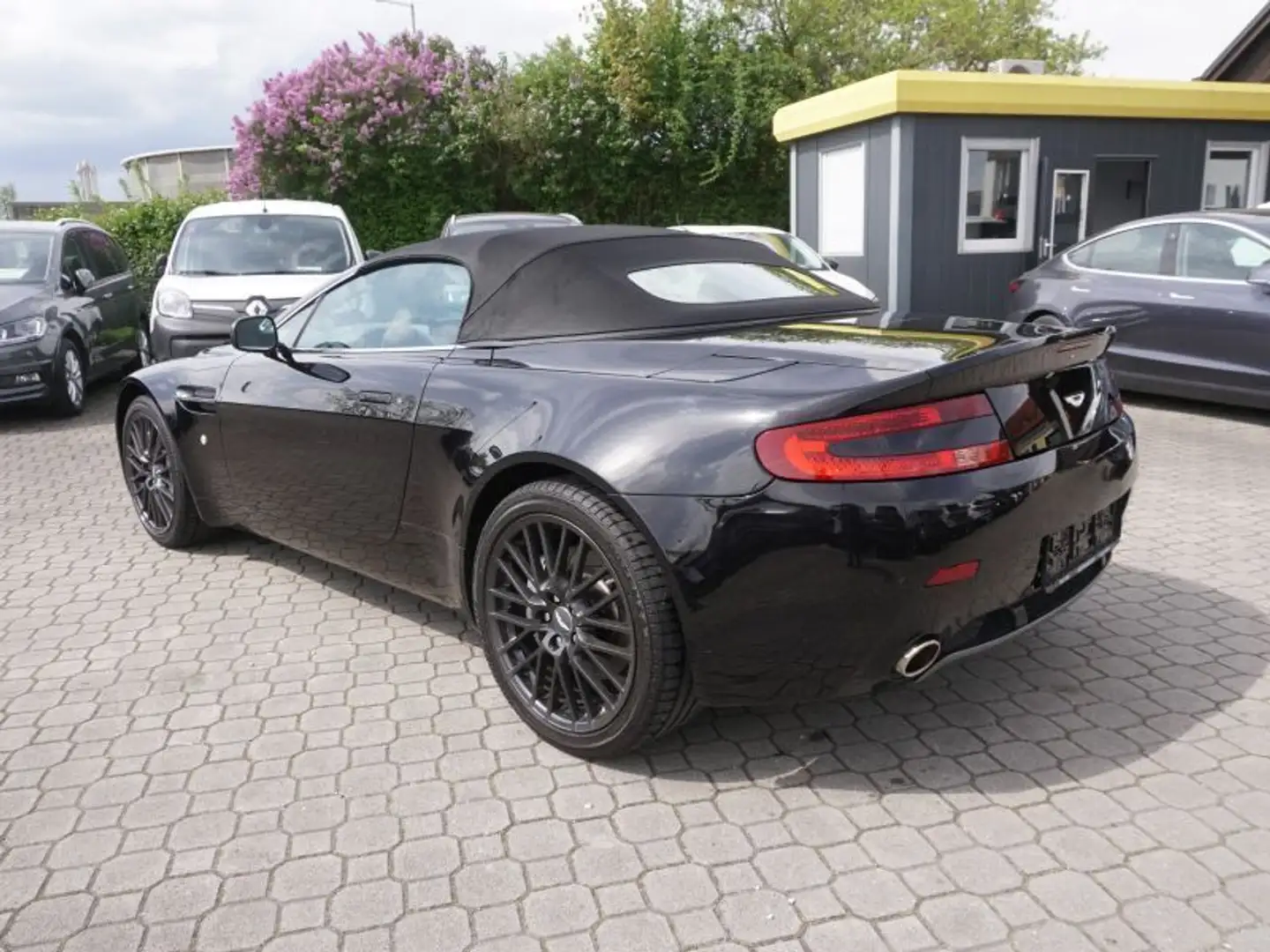 Vehicle image, number 5