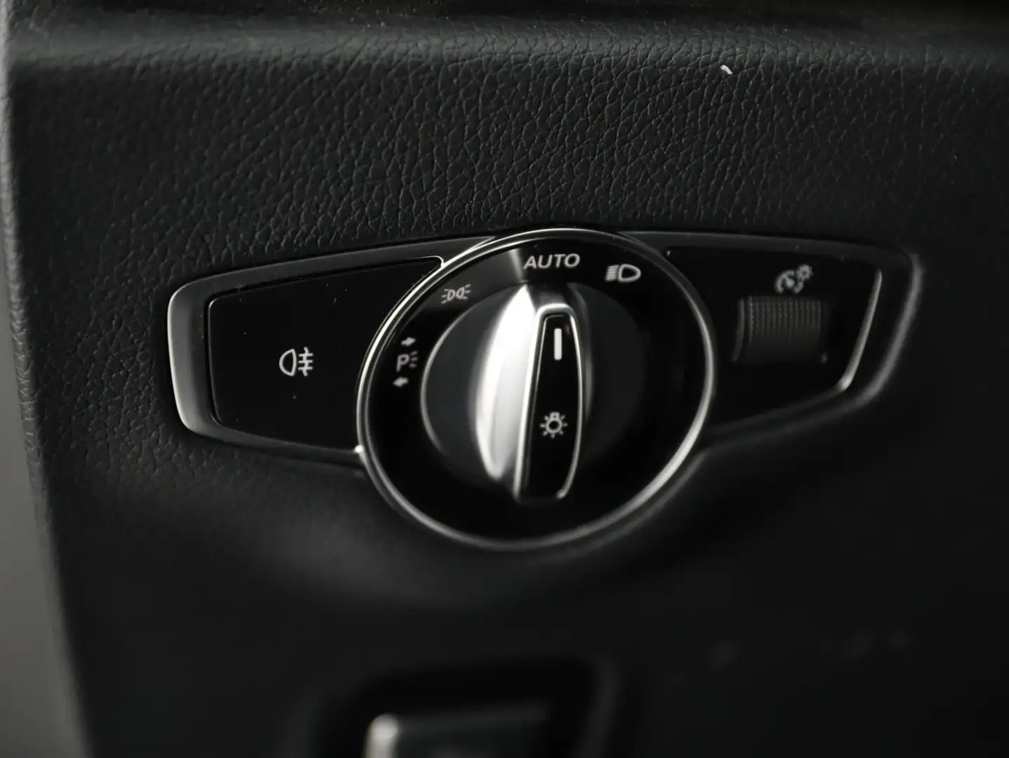 Vehicle image, number 15