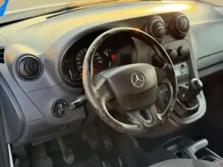 Vehicle image thumbnail, number 8