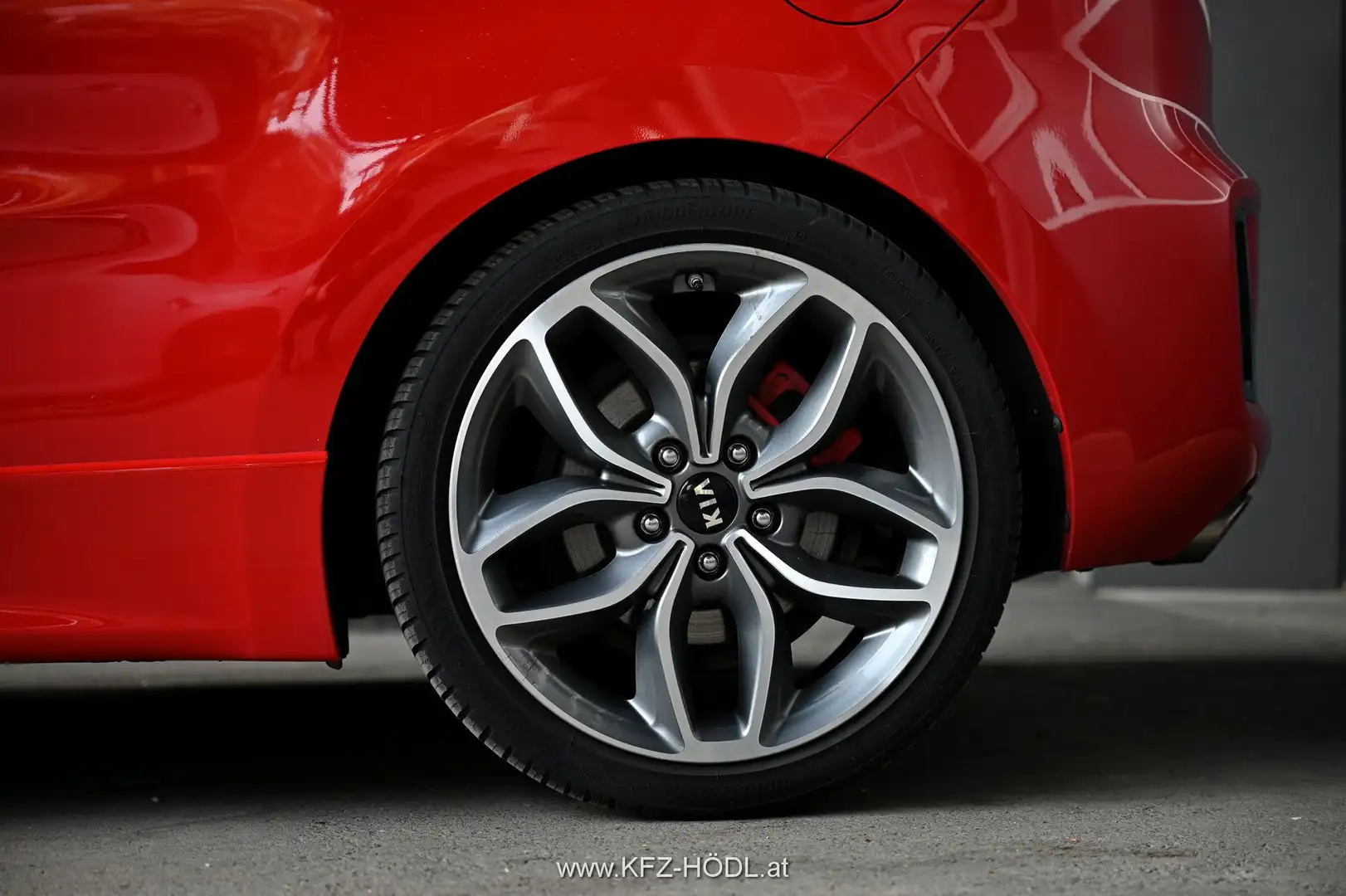 Vehicle image, number 8