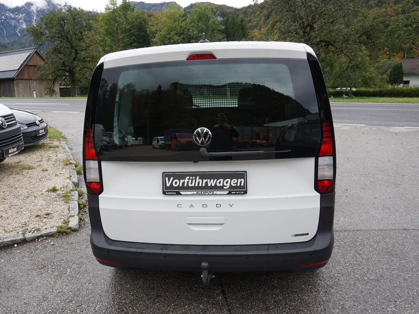 Vehicle image, number 5