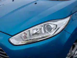 Vehicle image thumbnail, number 4