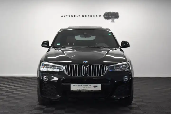 Additional image of the vehicle