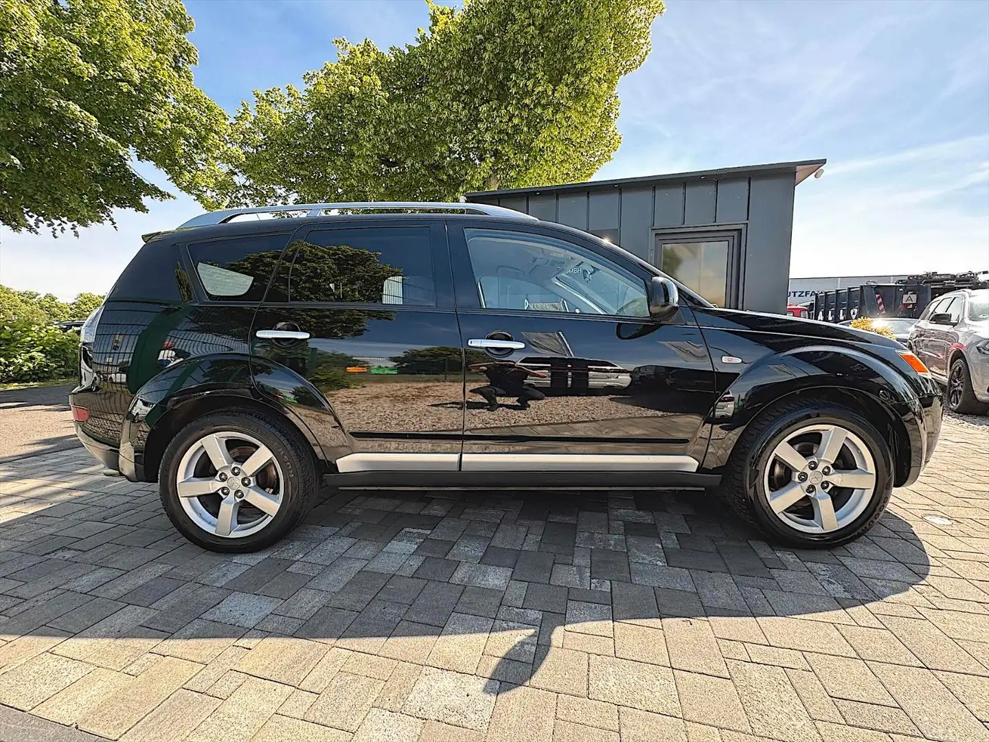 Vehicle image, number 8