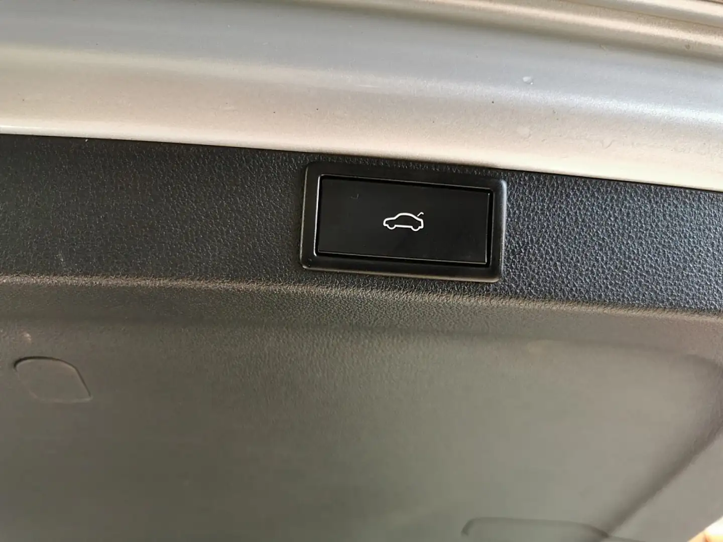 Vehicle image, number 15