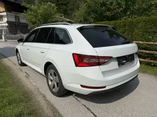 Vehicle image thumbnail, number 3