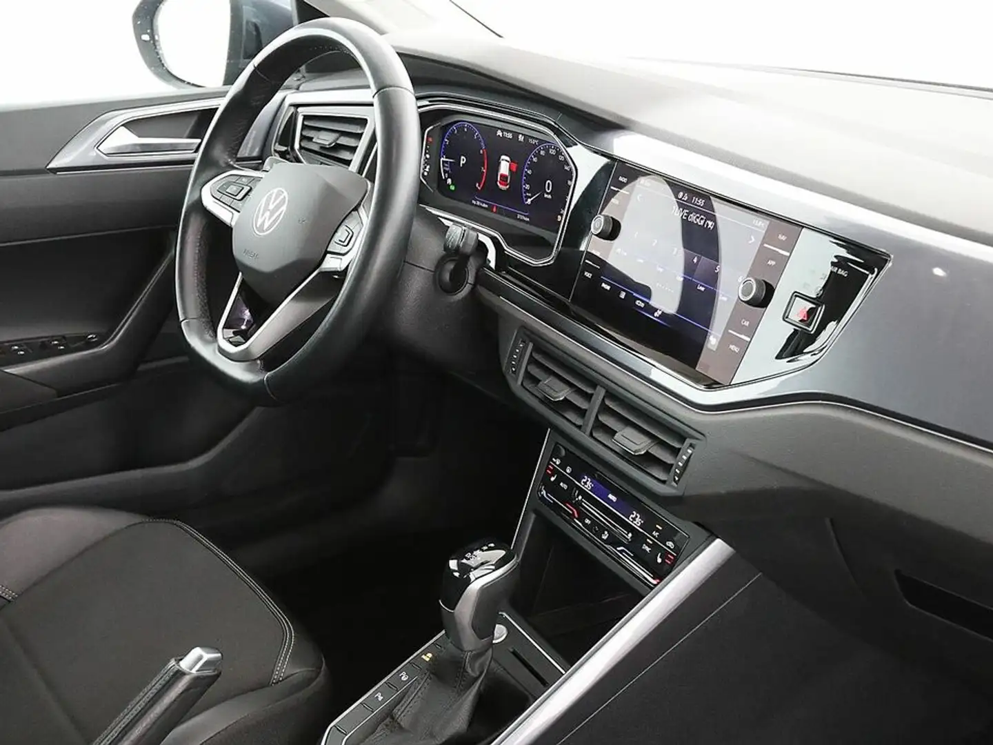 Vehicle image, number 11