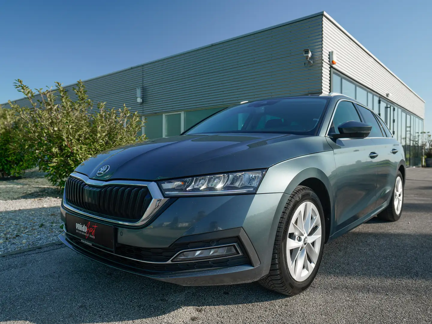 Vehicle image, number 1