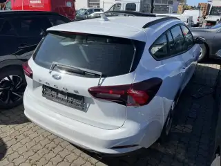 Vehicle image thumbnail, number 4