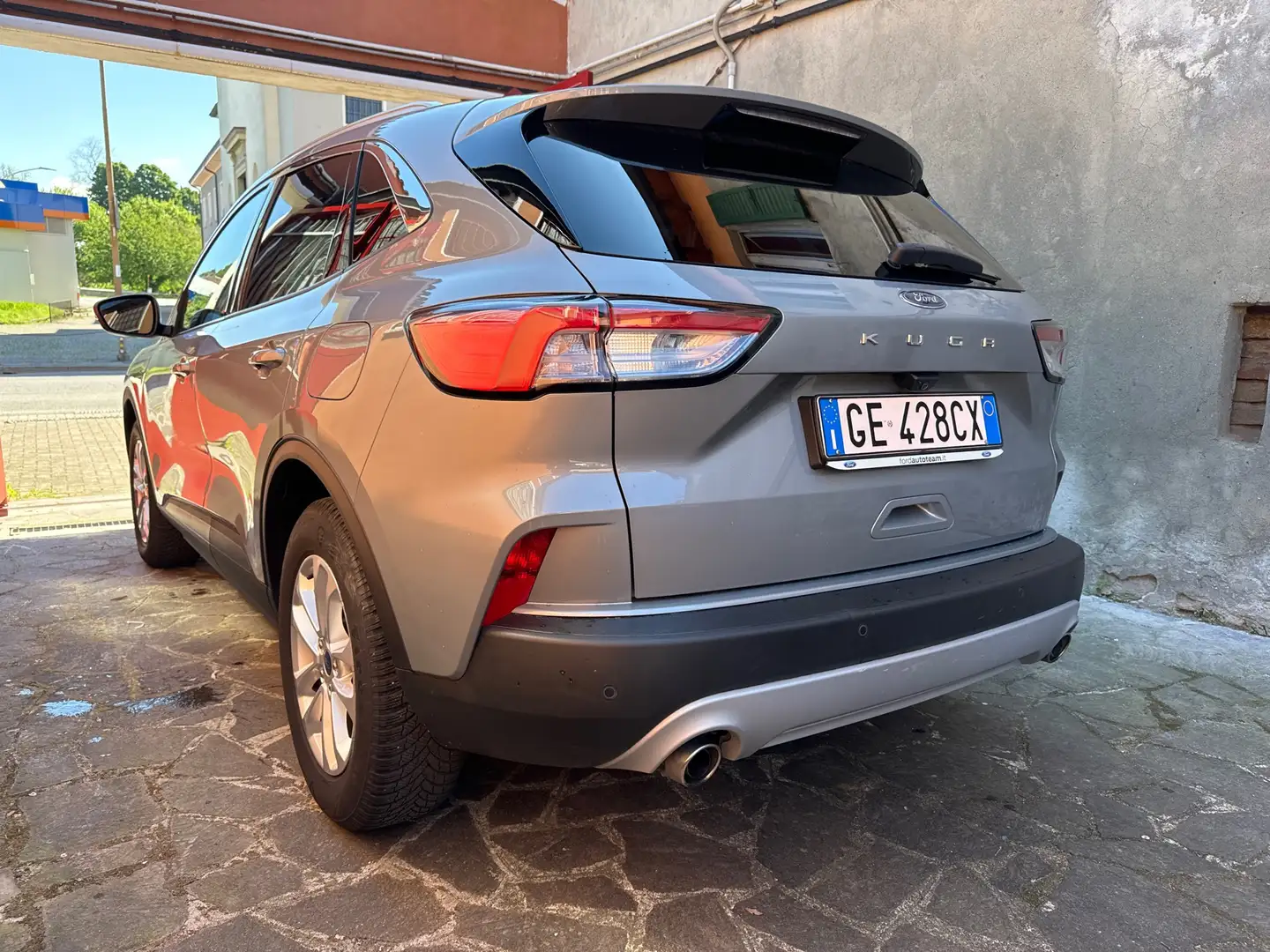 Vehicle image, number 4