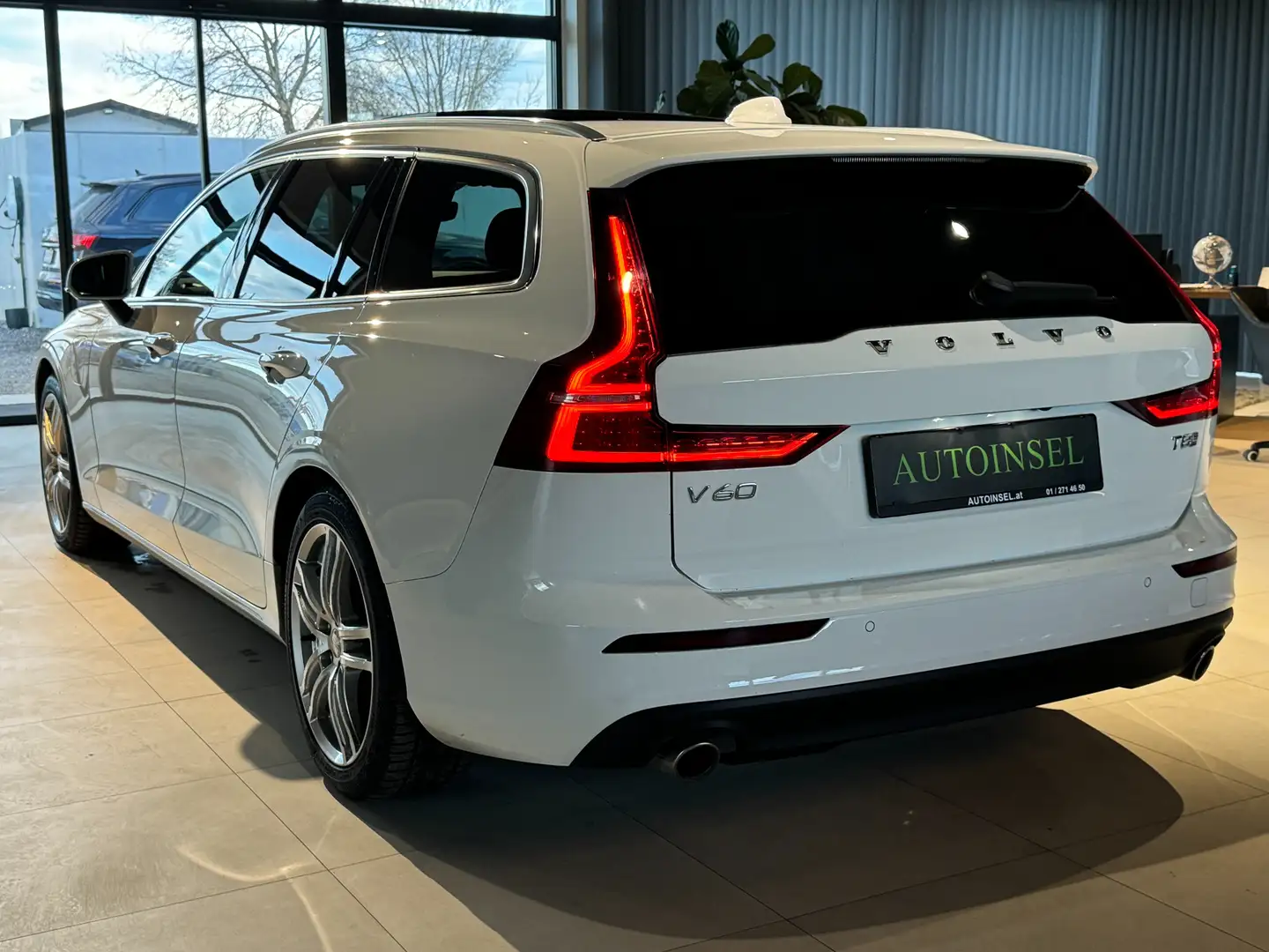 Vehicle image, number 4