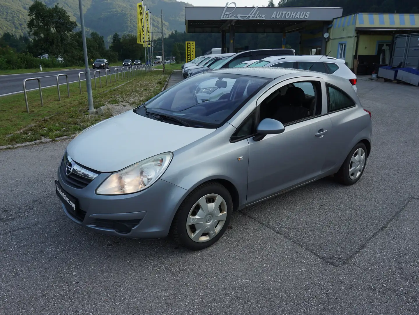 Vehicle image, number 2